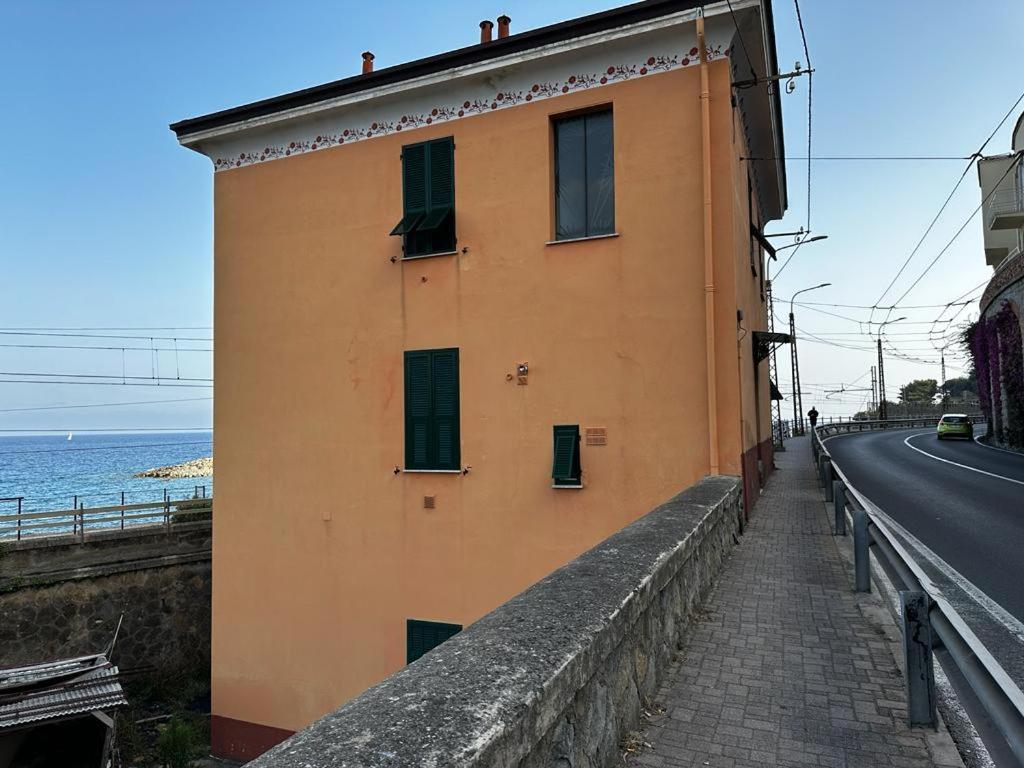 Apartamento La Via Sul Mare Bordighera Exterior foto