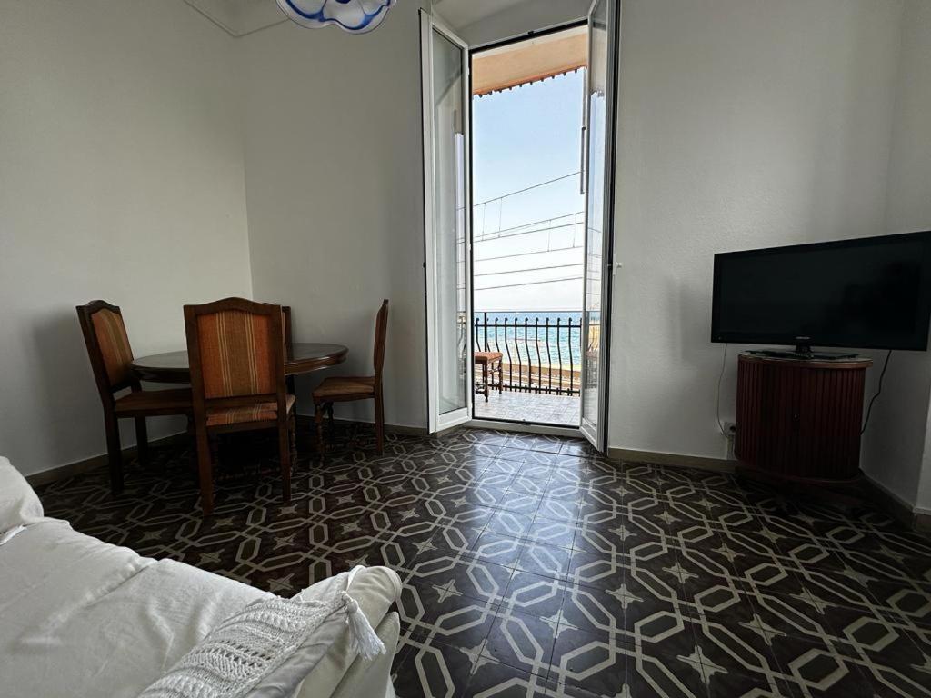 Apartamento La Via Sul Mare Bordighera Exterior foto